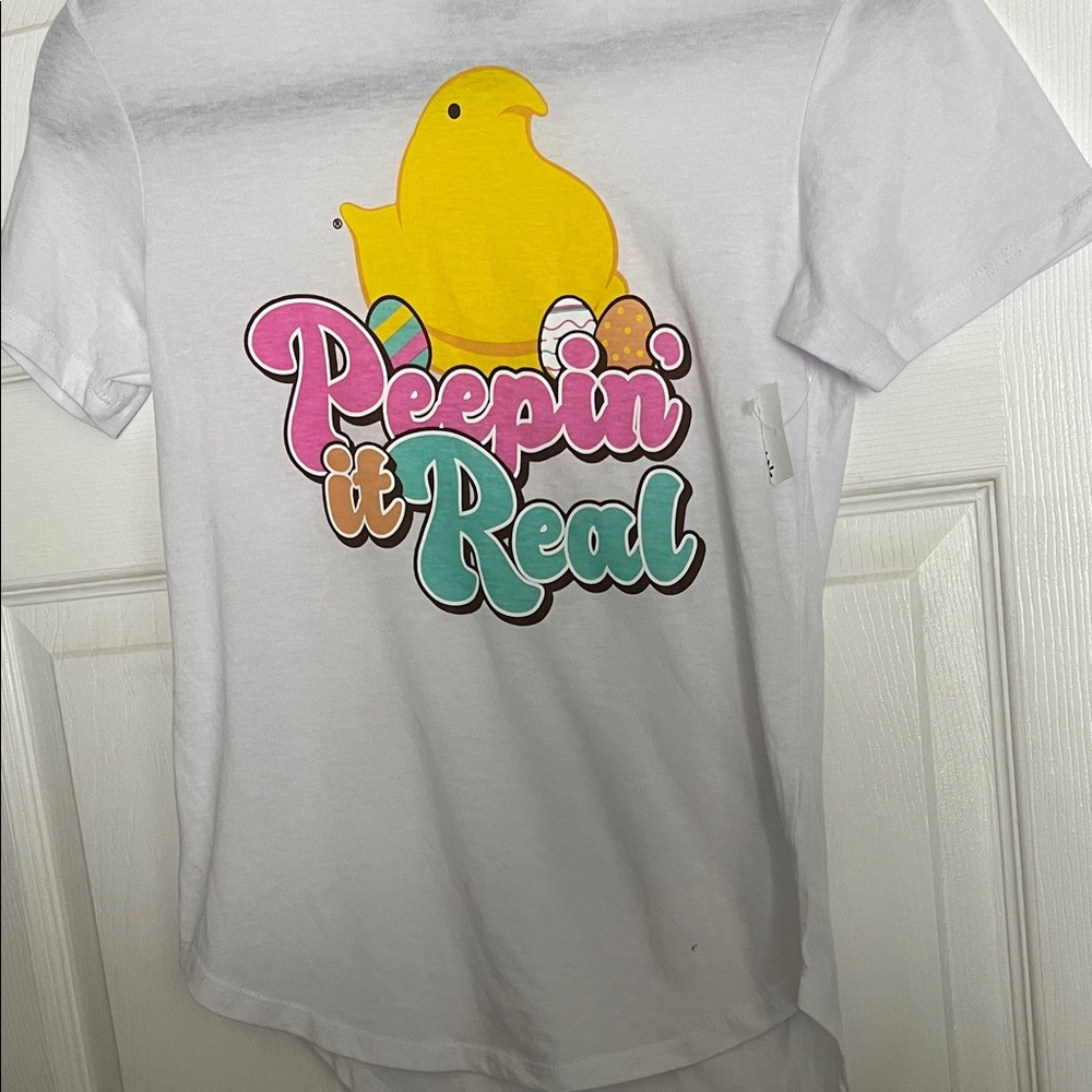 White Graphic Tee - Peepin' It Real